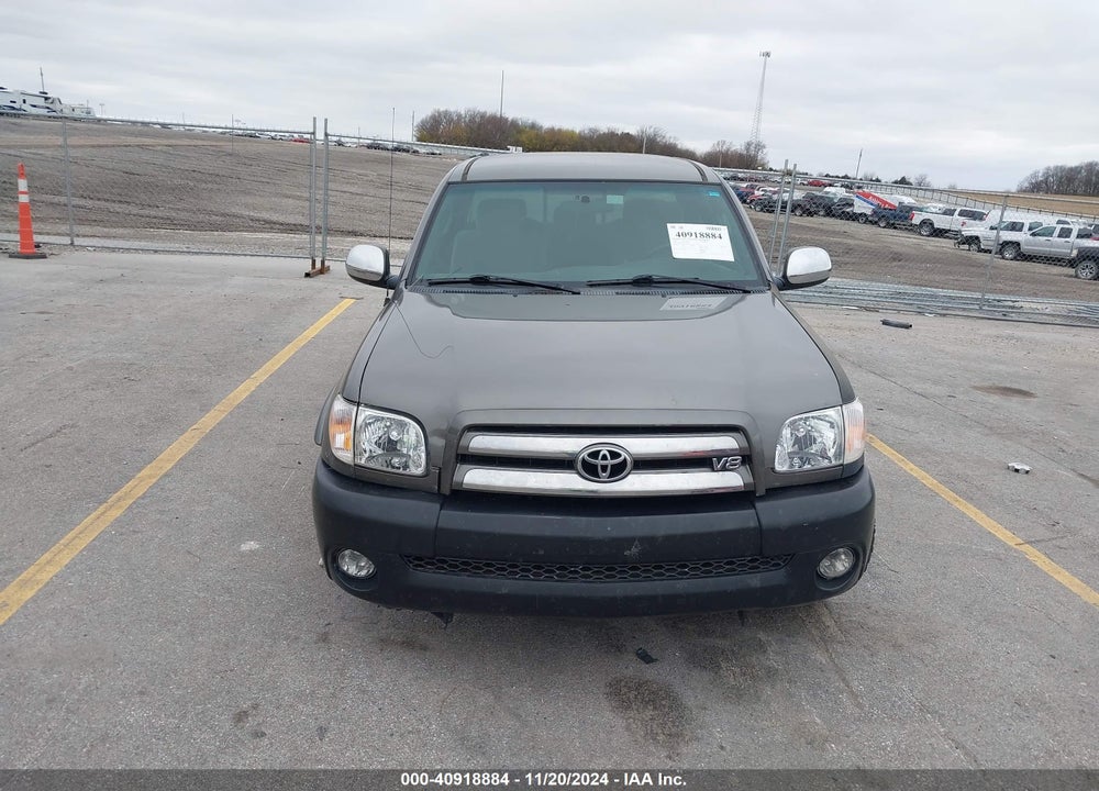 2005 TOYOTA TUNDRA SR5 V8 VIN: 5TBBT44165S462442