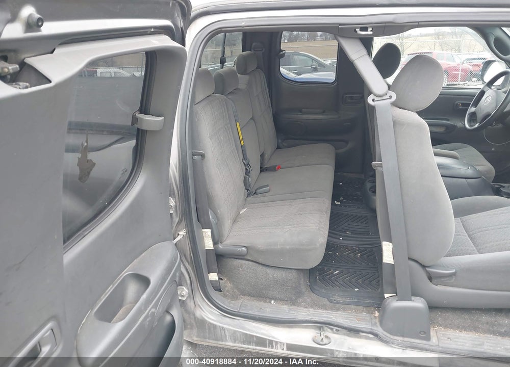 2005 TOYOTA TUNDRA SR5 V8 VIN: 5TBBT44165S462442