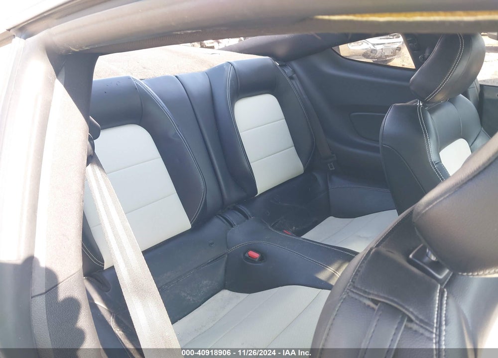 2022 FORD MUSTANG ECOBOOST PREMIUM VIN: 1FA6P8TH1N5104728