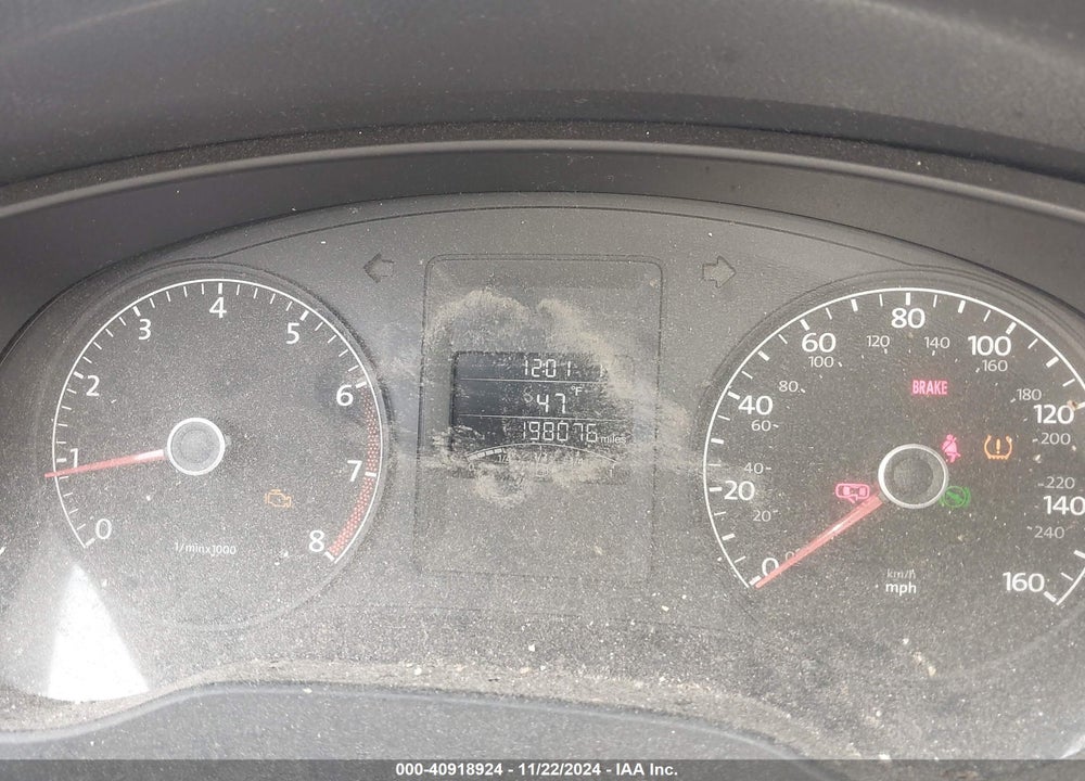 2011 VOLKSWAGEN JETTA VIN: 3VWDZ7AJ6BM368140