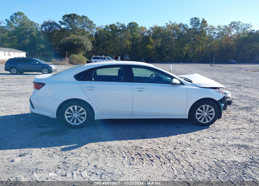 2019 KIA FORTE FE VIN: 3KPF24AD8KE026207