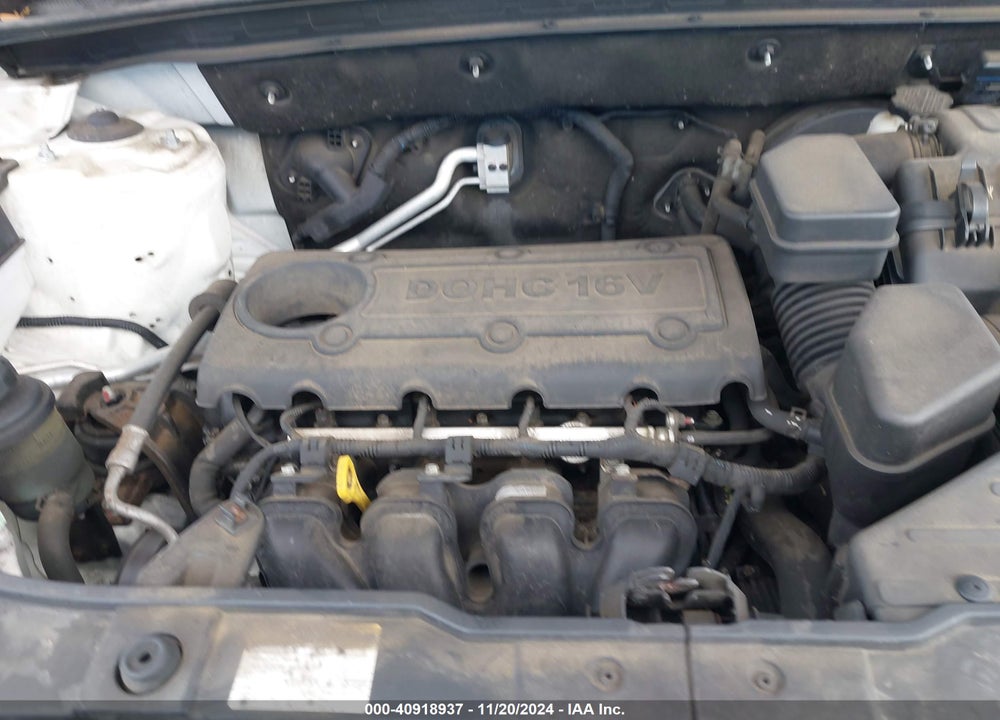 2011 KIA SORENTO LX VIN: 5XYKT3A1XBG076699