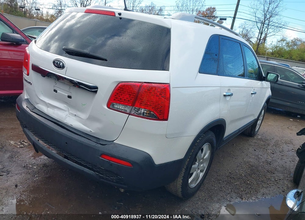 2011 KIA SORENTO LX VIN: 5XYKT3A1XBG076699