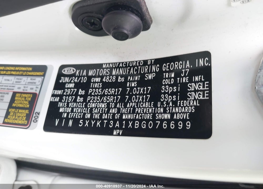 2011 KIA SORENTO LX VIN: 5XYKT3A1XBG076699