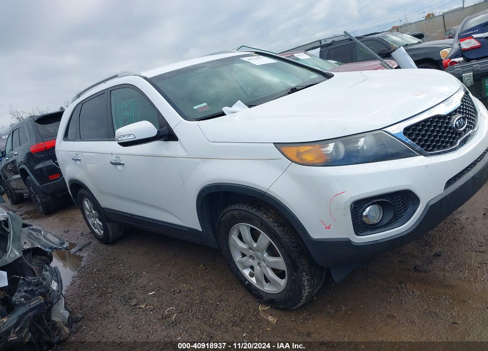 2011 KIA SORENTO LX VIN: 5XYKT3A1XBG076699