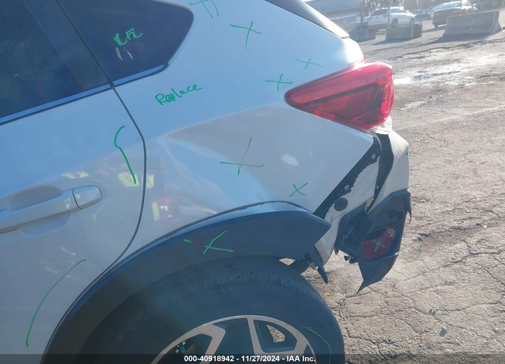 2018 SUBARU CROSSTREK VIN: JF2GTAMC5JH303800