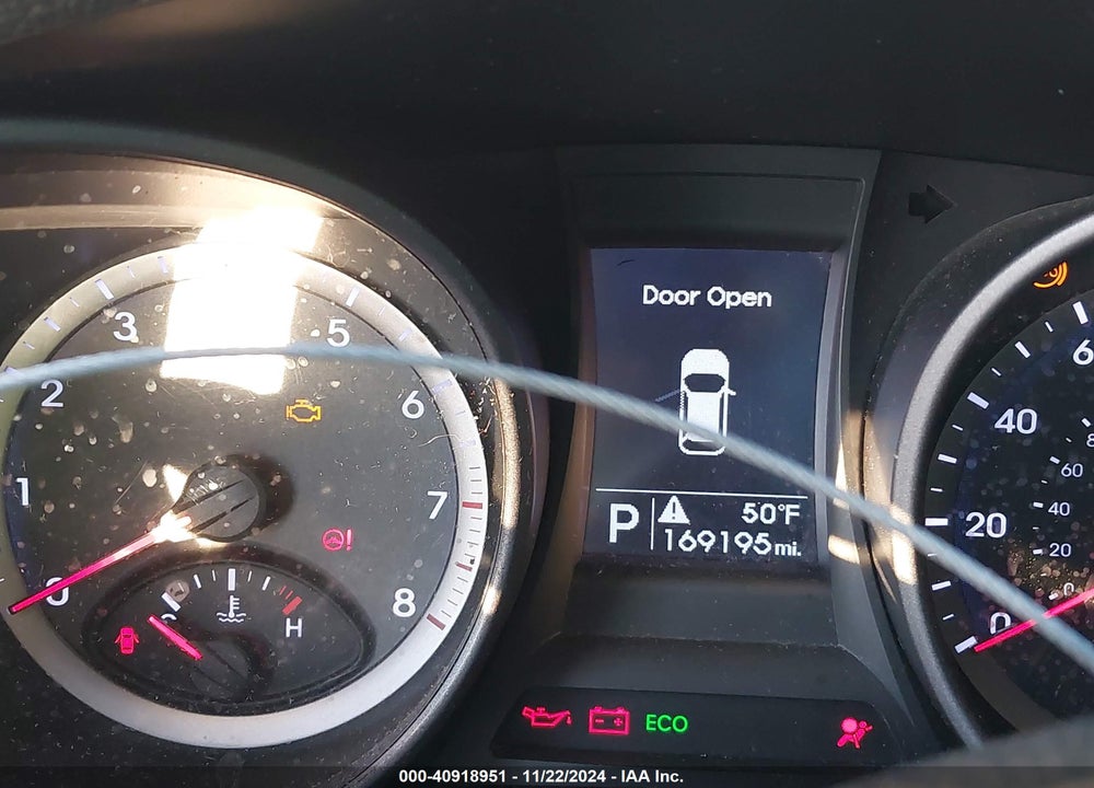 2014 HYUNDAI SANTA FE SPORT 2.4L VIN: 5XYZU3LB1EG210974