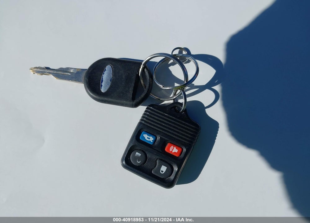 2000 FORD TAURUS SEL VIN: 1FAFP56S0YA216437