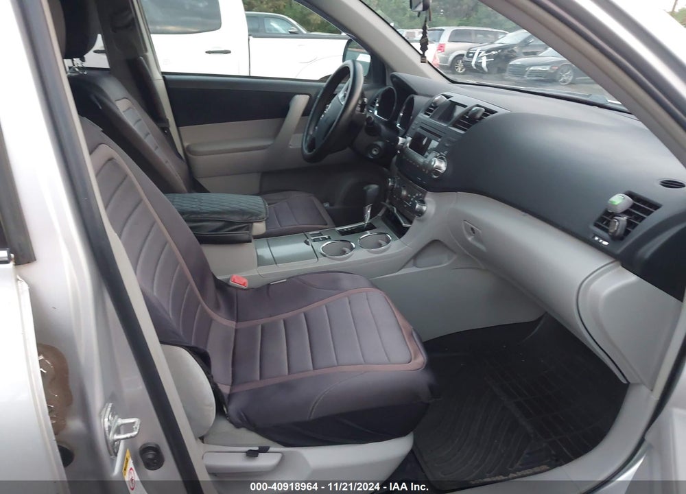 2011 TOYOTA HIGHLANDER BASE V6/SE V6 VIN: 5TDZK3EH4BS026229