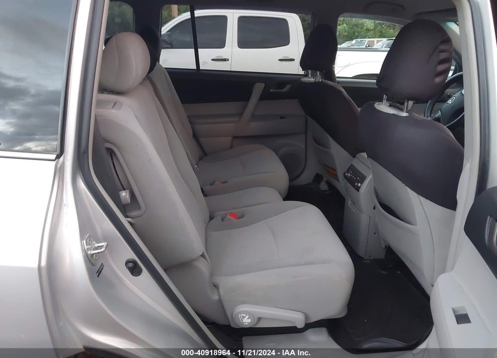2011 TOYOTA HIGHLANDER BASE V6/SE V6 VIN: 5TDZK3EH4BS026229