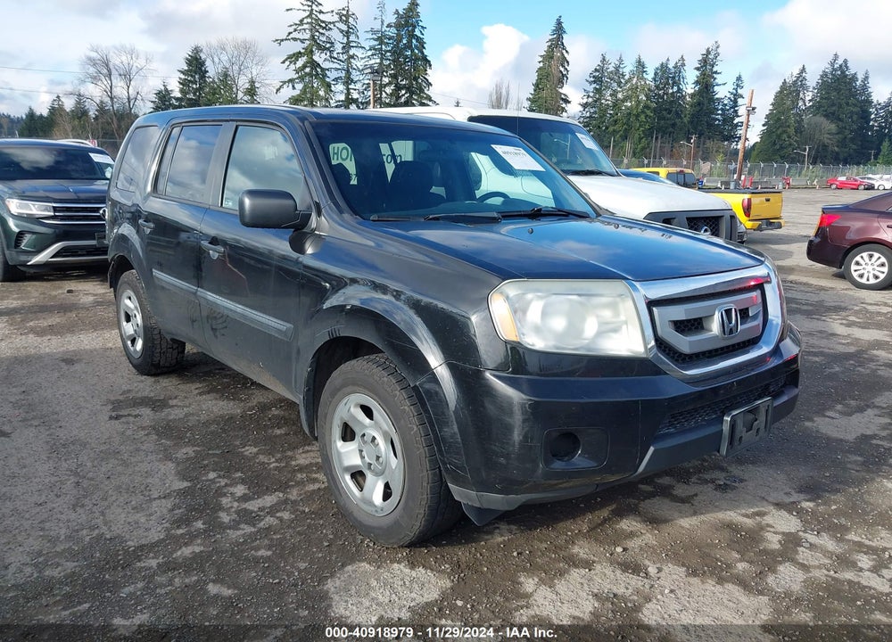 2011 HONDA PILOT LX VIN: 5FNYF4H21BB090391