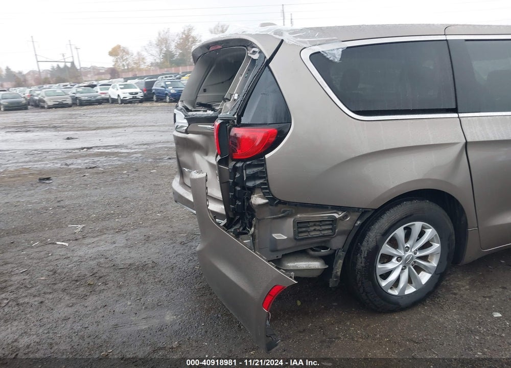 2018 CHRYSLER PACIFICA TOURING PLUS VIN: 2C4RC1FG6JR101673