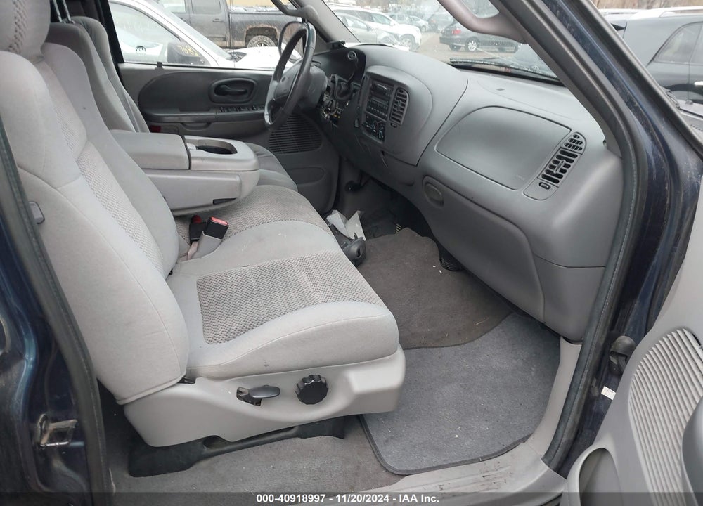 2002 FORD F-150 LARIAT/XLT VIN: 1FTRW08L72KB39635