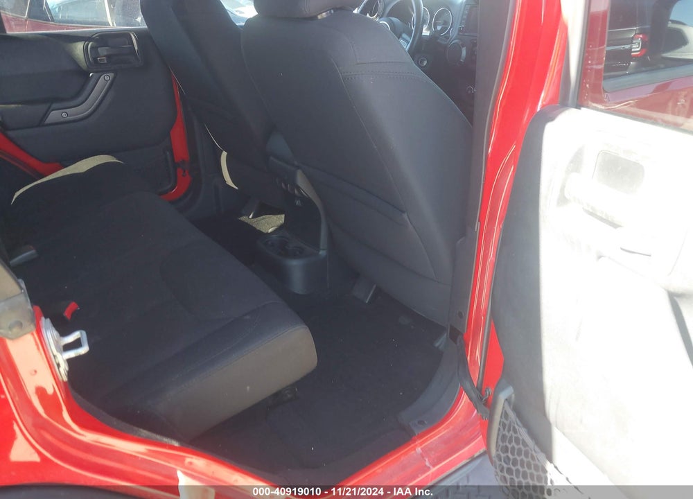 2015 JEEP WRANGLER UNLIMITED SPORT VIN: 1C4BJWDG9FL502481