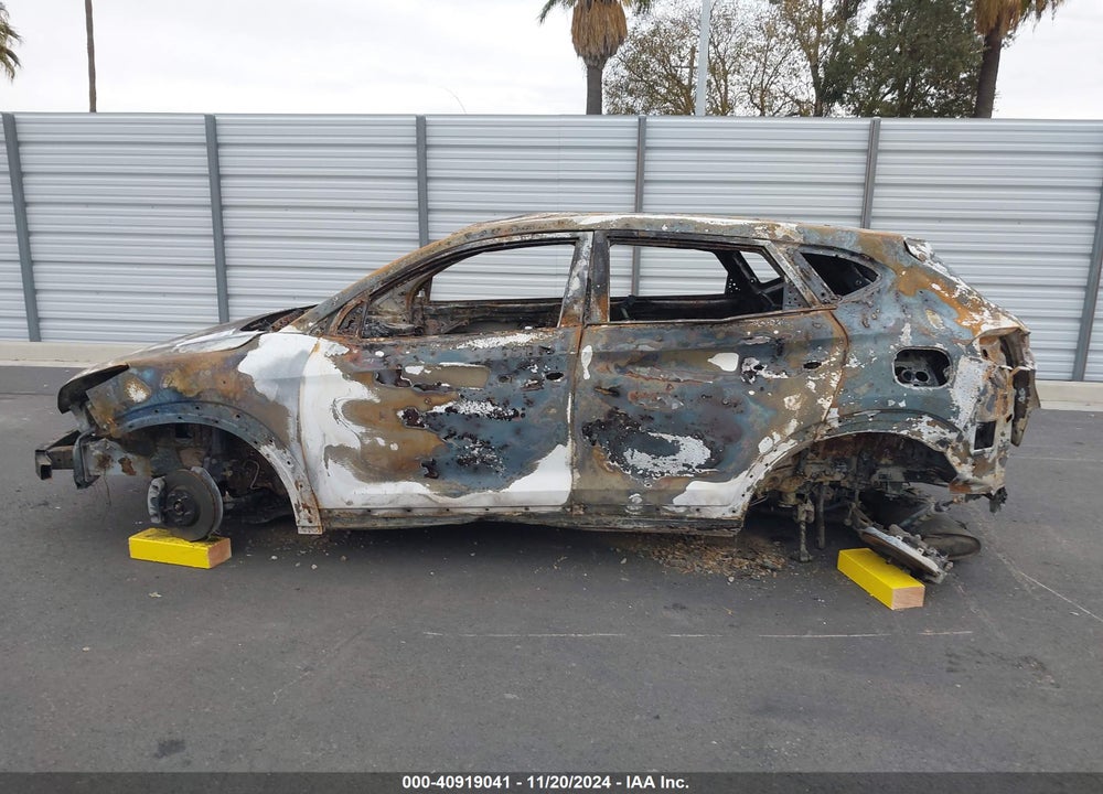 2019 HYUNDAI TUCSON SE VIN: KM8J23A48KU904218