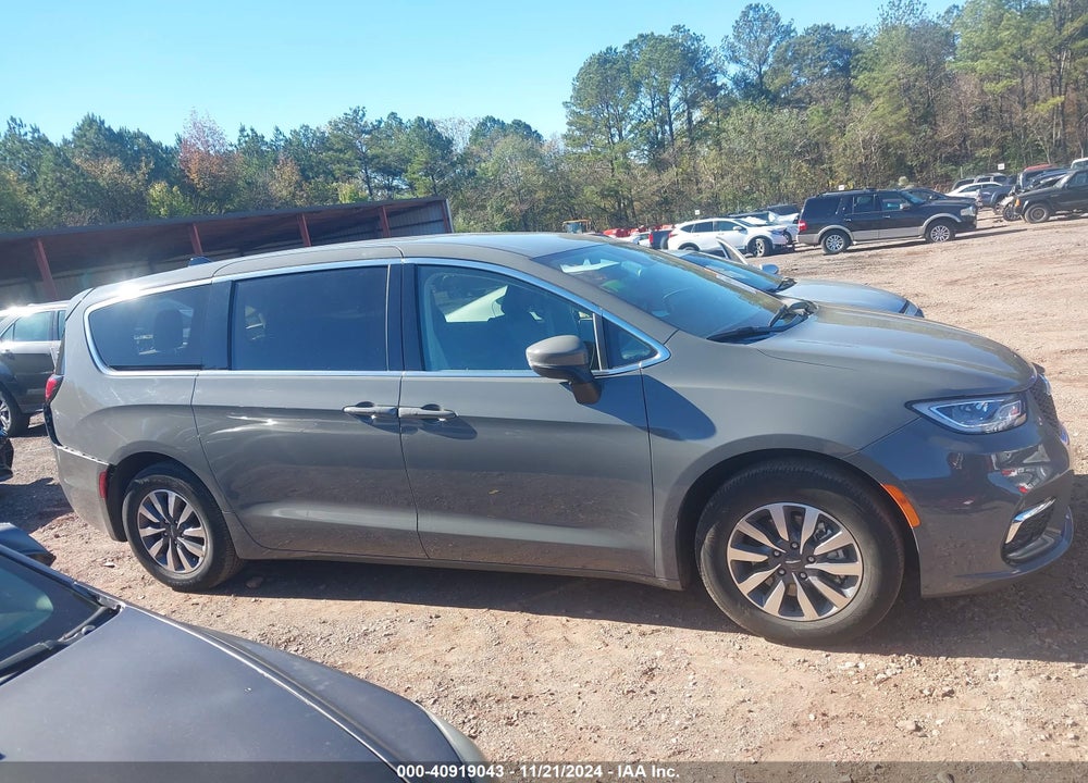 2023 CHRYSLER PACIFICA HYBRID TOURING L VIN: 2C4RC1L76PR614144