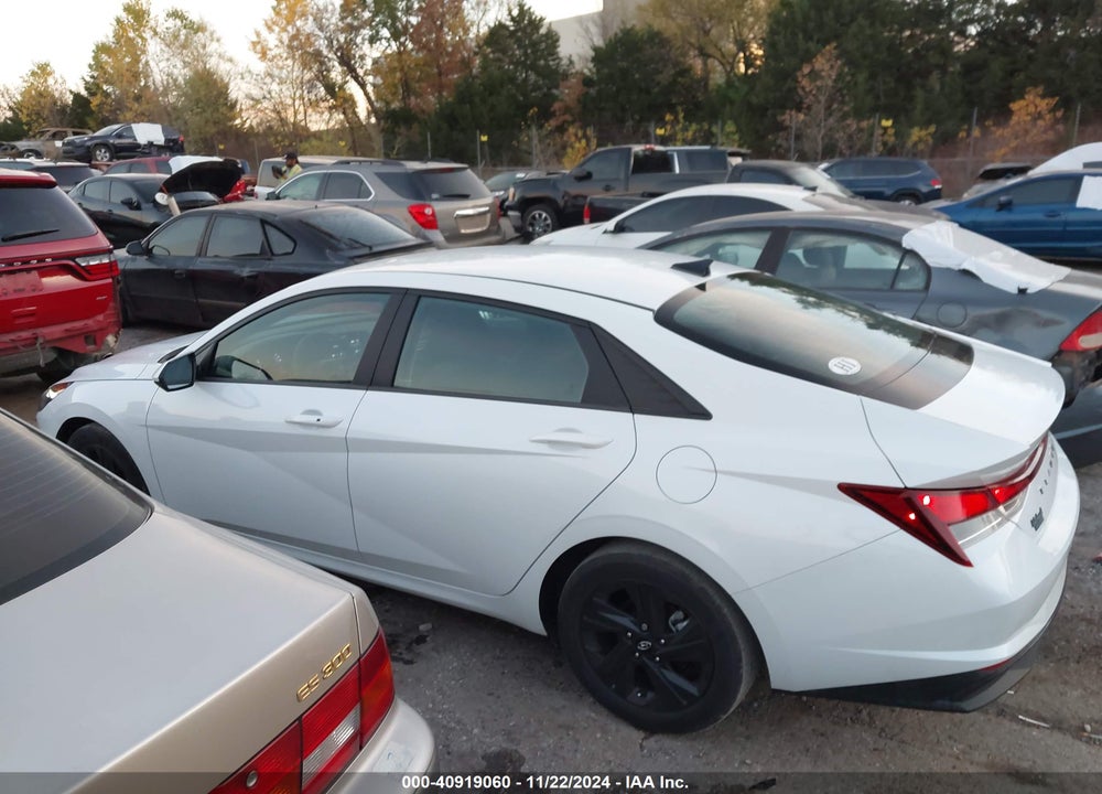 2022 HYUNDAI ELANTRA SEL VIN: 5NPLM4AG7NH070268
