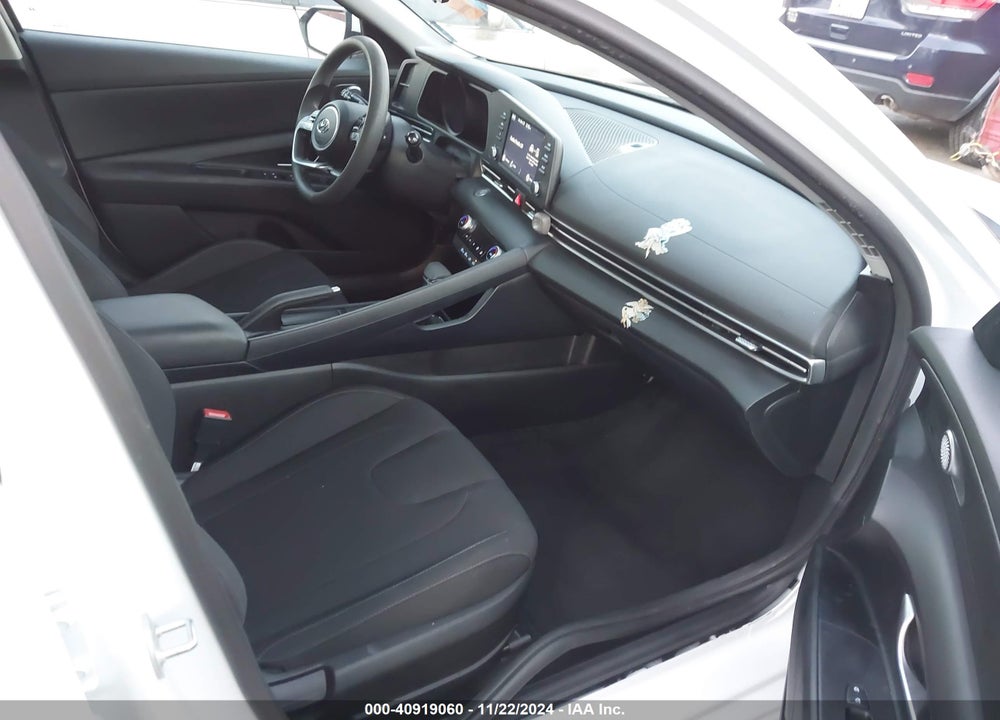 2022 HYUNDAI ELANTRA SEL VIN: 5NPLM4AG7NH070268