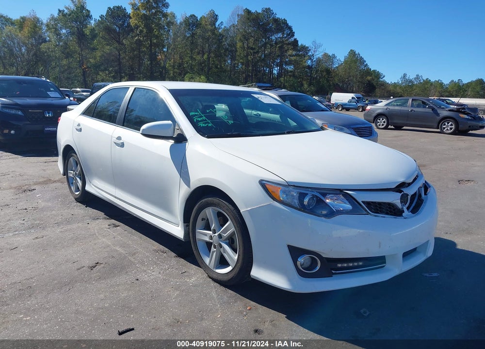 2013 TOYOTA CAMRY SE VIN: 4T1BF1FKXDU678674