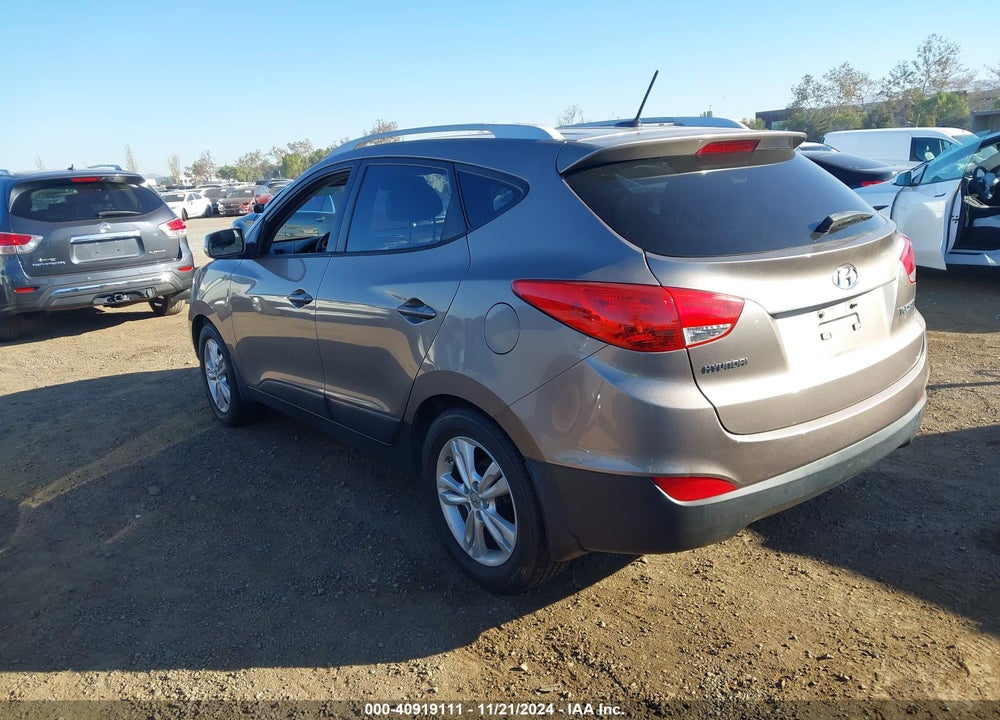 2011 HYUNDAI TUCSON GLS VIN: KM8JU3AC7BU193600