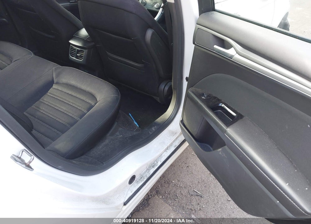 2013 FORD FUSION SE VIN: 3FA6P0H78DR326440