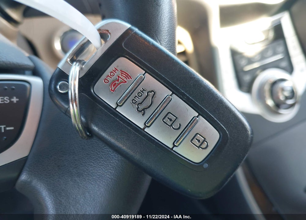 2012 HYUNDAI ELANTRA LIMITED (ULSAN PLANT) VIN: KMHDH4AE7CU278964