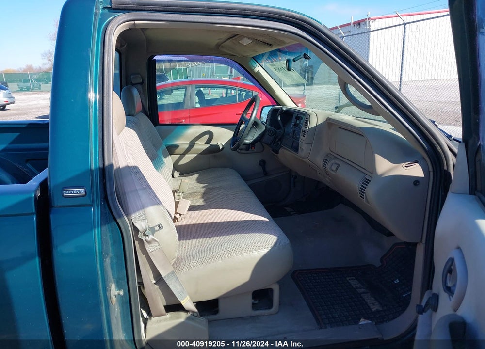 1997 CHEVROLET C1500 FLEETSIDE VIN: 1GCEC14W7VZ238867