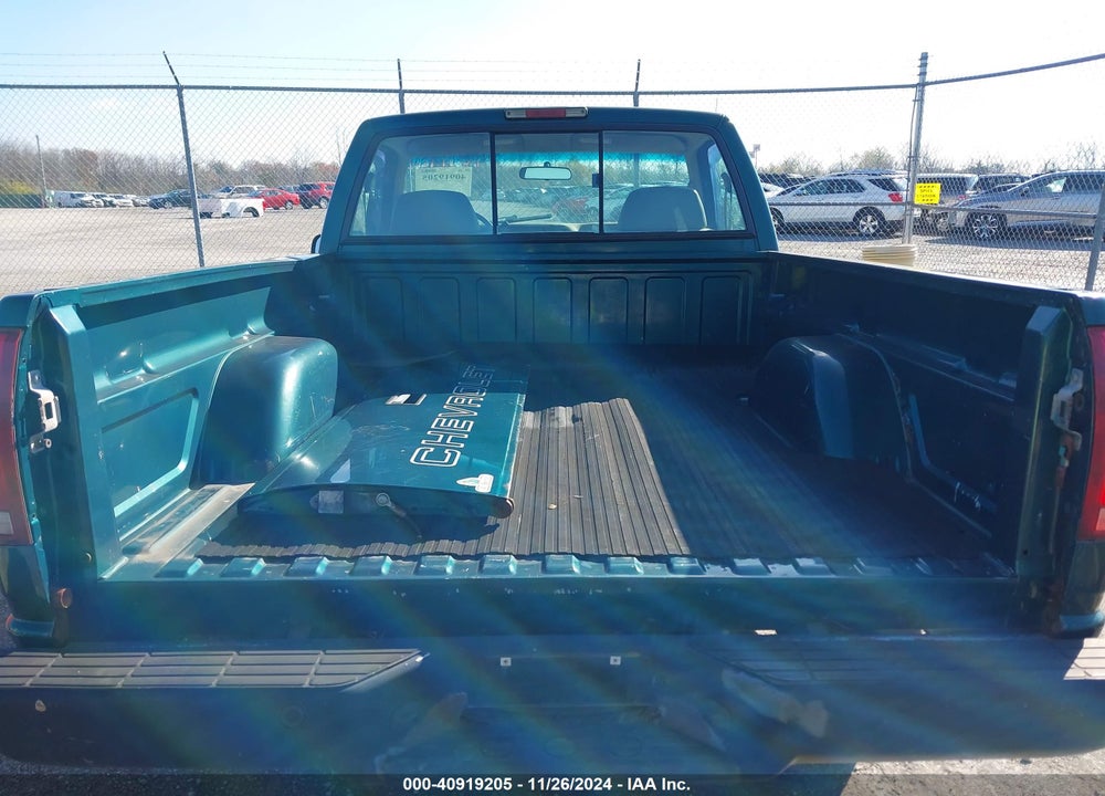 1997 CHEVROLET C1500 FLEETSIDE VIN: 1GCEC14W7VZ238867