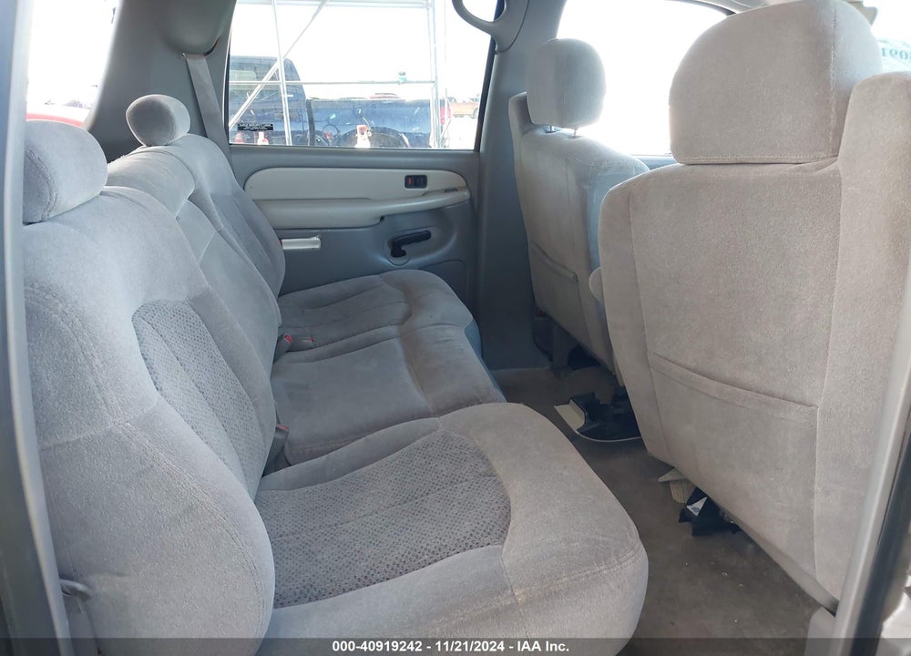 2001 CHEVROLET SUBURBAN 1500 LS VIN: 3GNEC16T71G158053