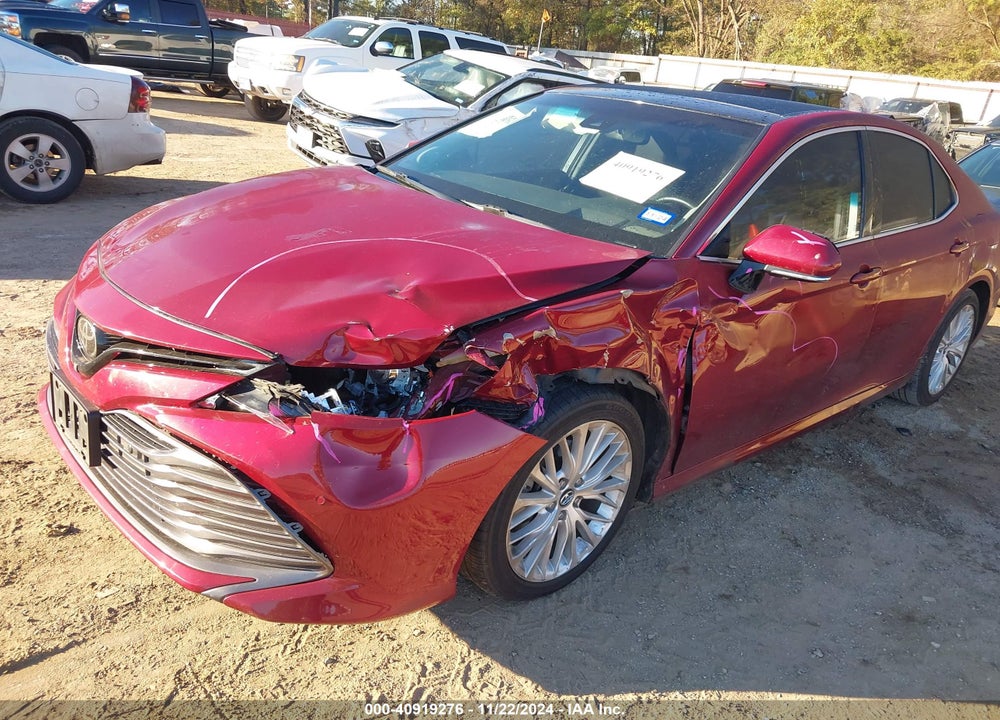 2018 TOYOTA CAMRY XLE VIN: 4T1B11HK5JU558627