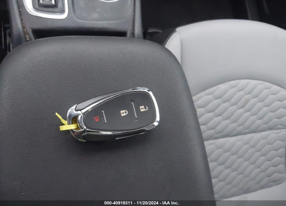 2019 CHEVROLET EQUINOX LS VIN: 3GNAXHEV2KL243096