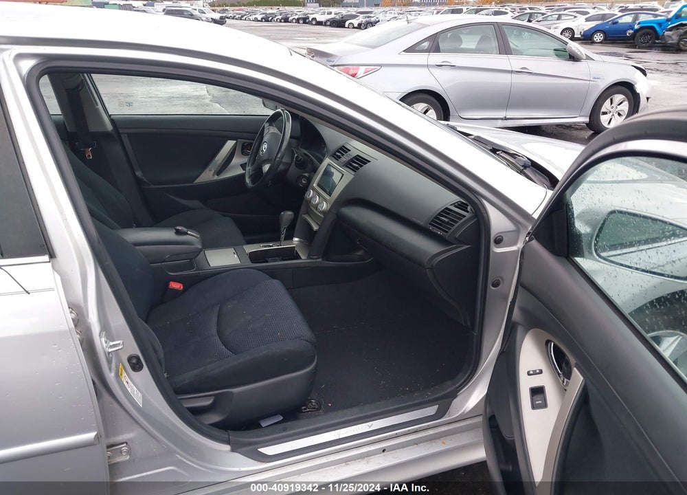 2011 TOYOTA CAMRY SE VIN: 4T1BF3EK9BU738910