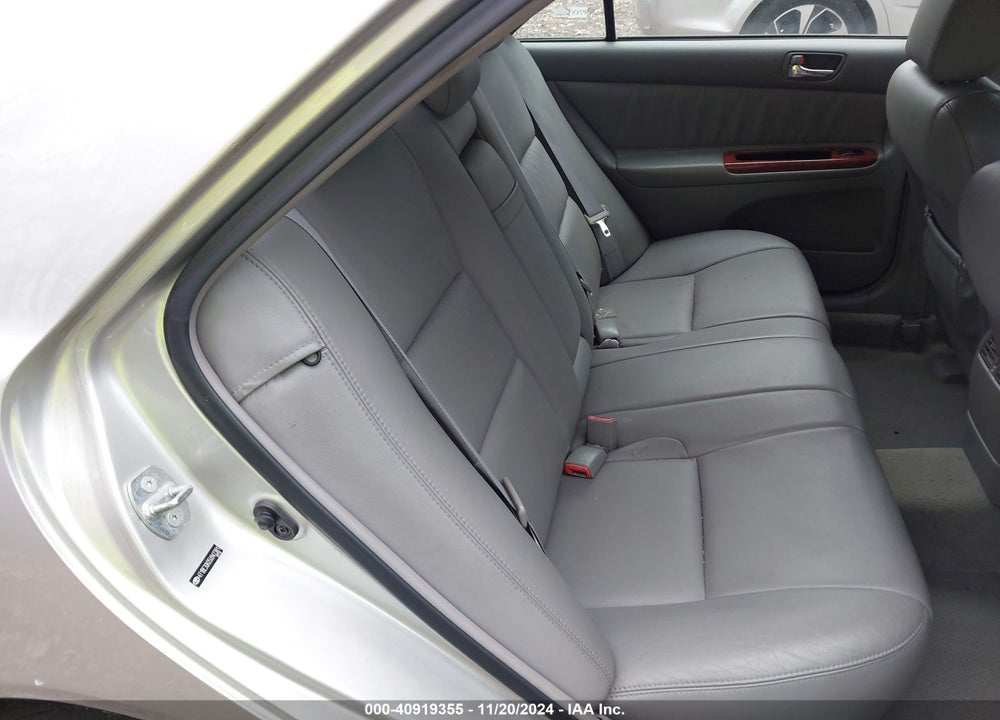 2005 TOYOTA CAMRY VIN: 4T1BE30K05U942381