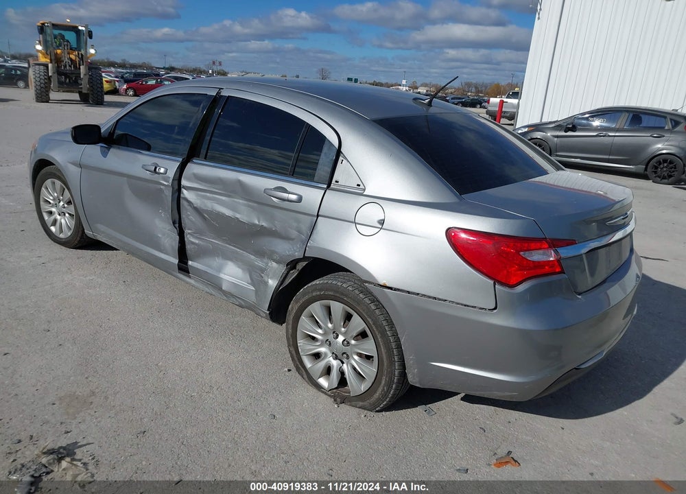 2013 CHRYSLER 200 VIN: 1C3CCBABXDN685881