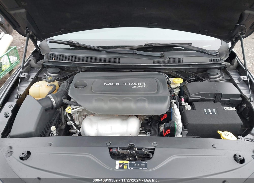 2015 CHRYSLER 200 LIMITED VIN: 1C3CCCAB0FN678057