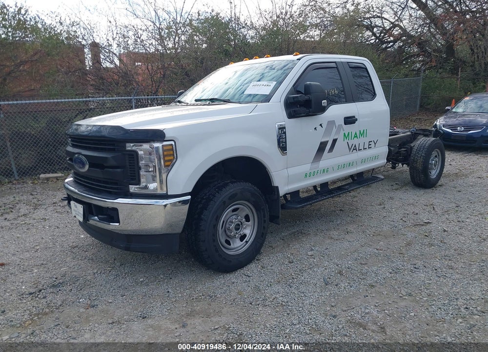 2019 FORD F-350 CHASSIS XL VIN: 1FD8X3F65KEG57308