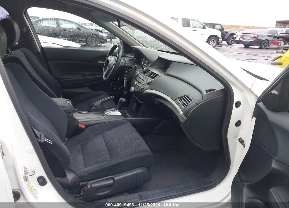 2011 HONDA ACCORD 2.4 SE VIN: 1HGCP2F65BA801828