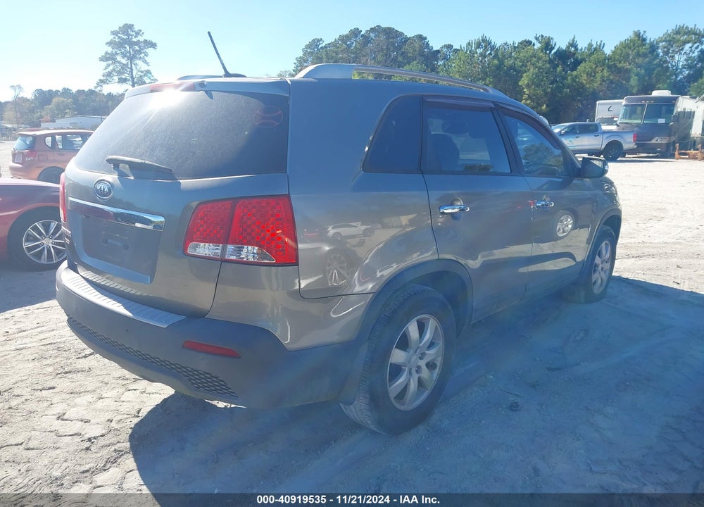 2011 KIA SORENTO LX VIN: 5XYKT4A19BG049435