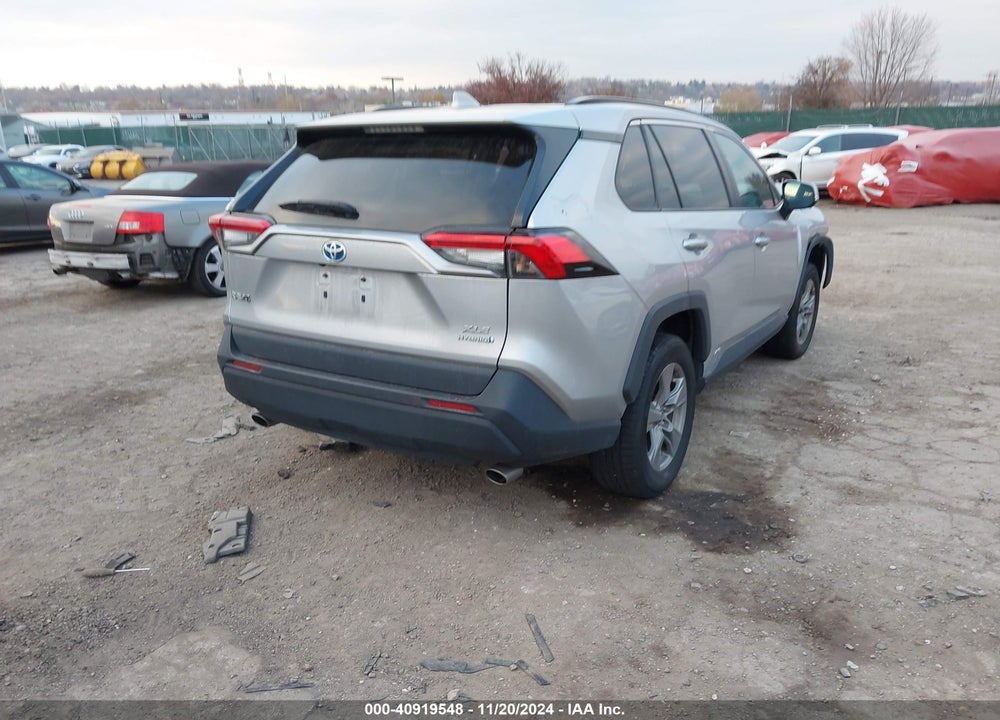 2022 TOYOTA RAV4 HYBRID XLE VIN: 4T3RWRFV7NU052211
