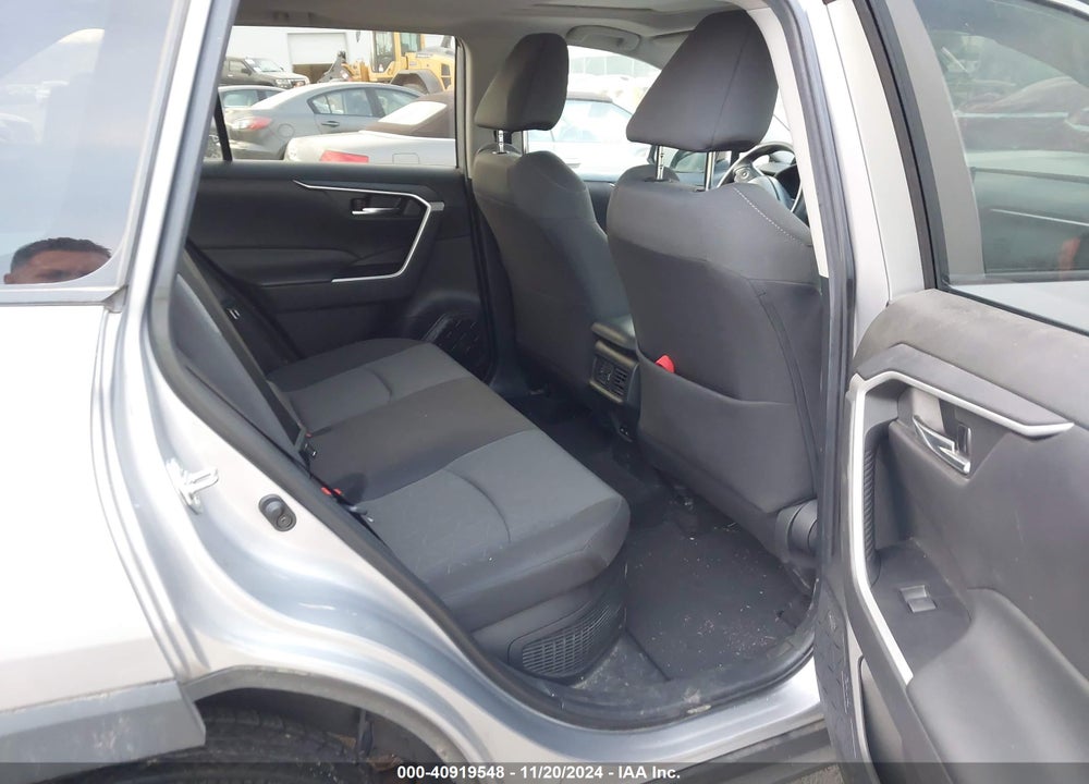 2022 TOYOTA RAV4 HYBRID XLE VIN: 4T3RWRFV7NU052211