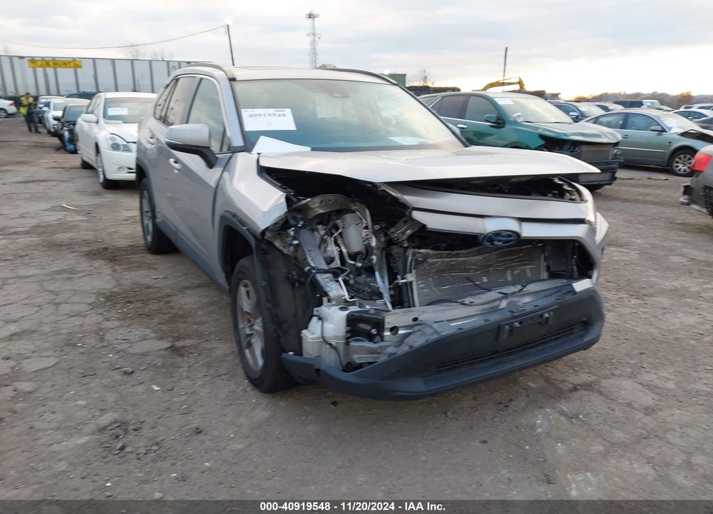 2022 TOYOTA RAV4 HYBRID XLE VIN: 4T3RWRFV7NU052211