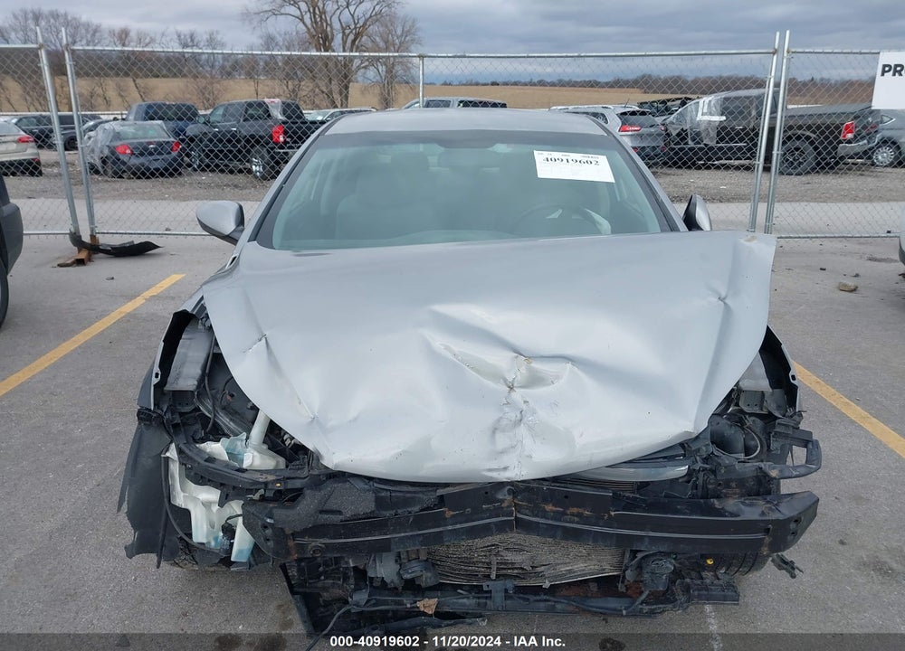 2013 HYUNDAI ELANTRA GLS VIN: KMHDH4AE2DU932397
