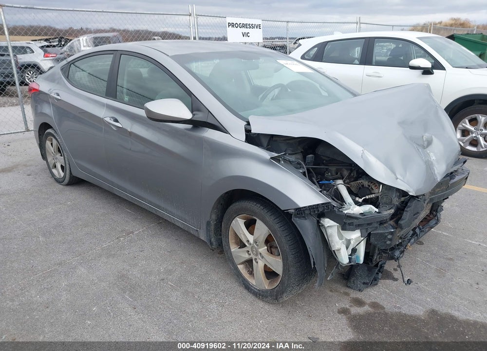 2013 HYUNDAI ELANTRA GLS VIN: KMHDH4AE2DU932397