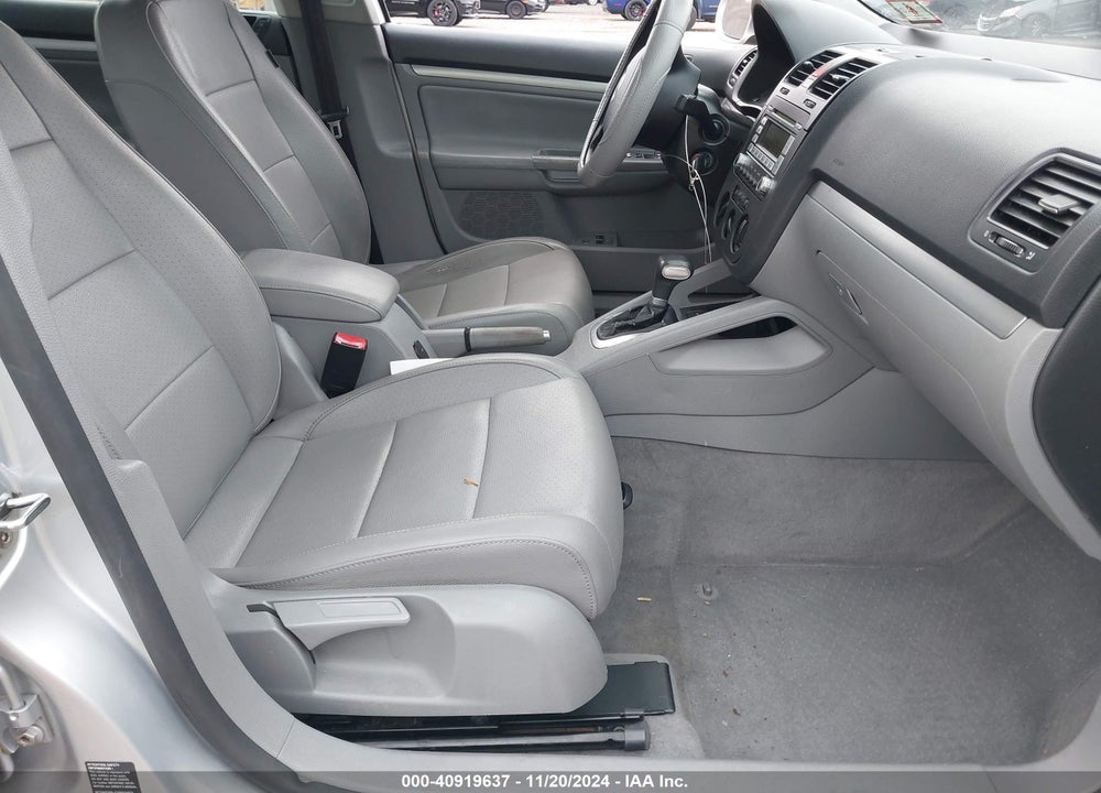 2006 VOLKSWAGEN JETTA 2.5 VIN: 3VWSG71K66M718054