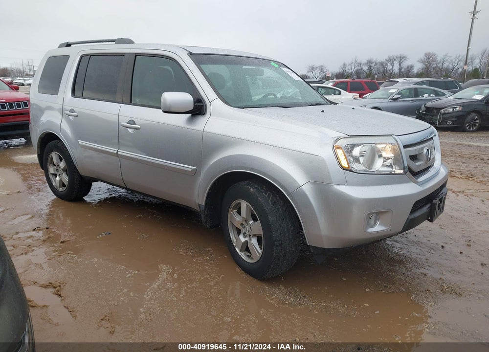 2011 HONDA PILOT EX-L VIN: 5FNYF4H58BB014175
