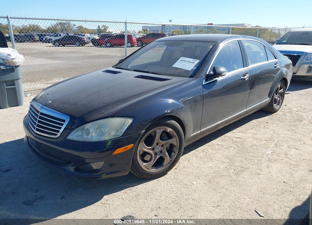 2007 MERCEDES-BENZ S 550 VIN: WDDNG71X37A137885