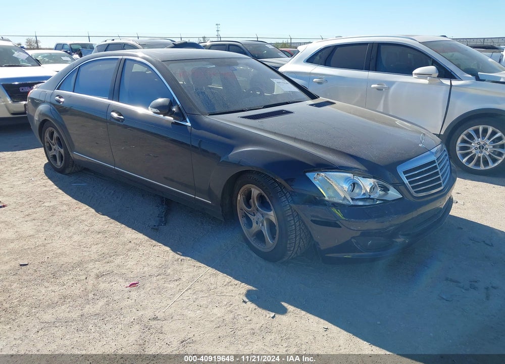 2007 MERCEDES-BENZ S 550 VIN: WDDNG71X37A137885