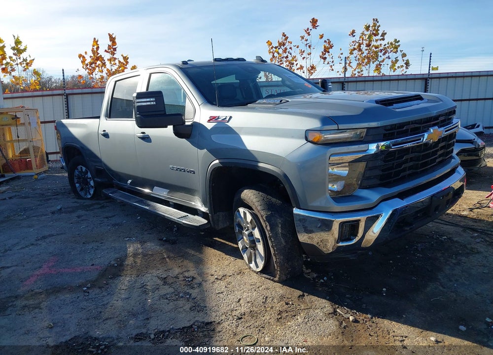 2024 CHEVROLET SILVERADO 2500HD 4WD STANDARD BED LT VIN: 2GC4YNEY8R1149697