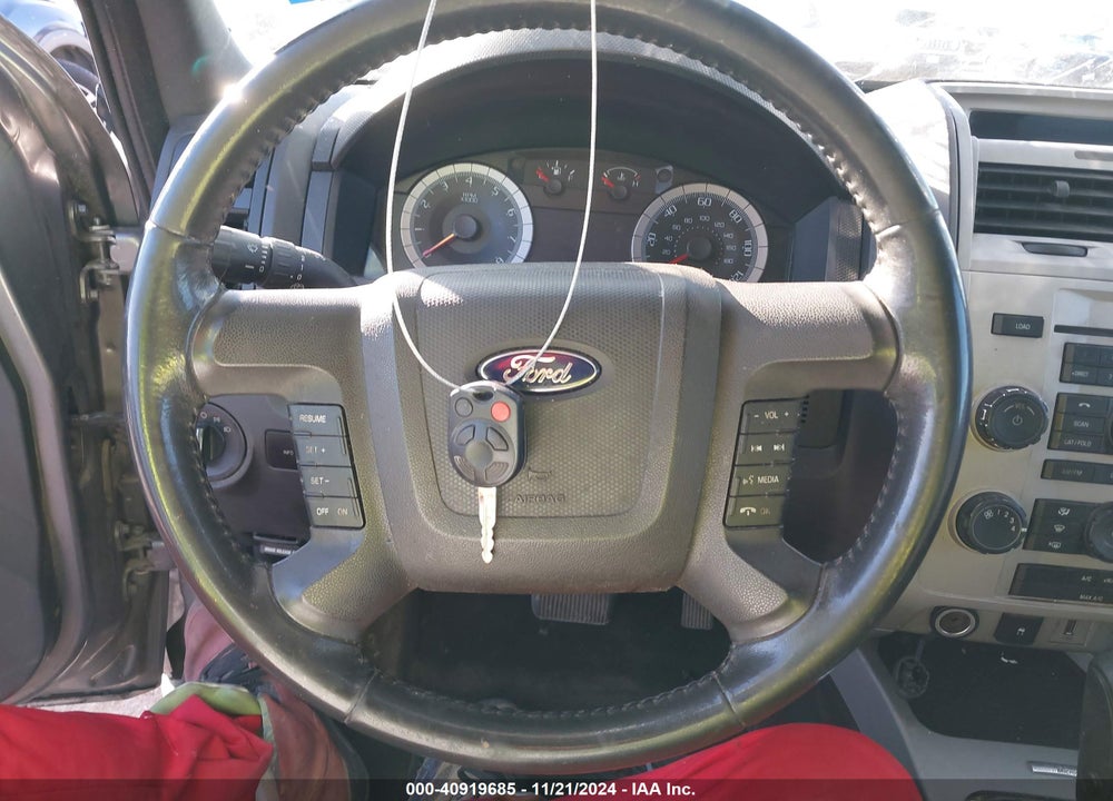 2009 FORD ESCAPE XLT VIN: 1FMCU93G09KA63739