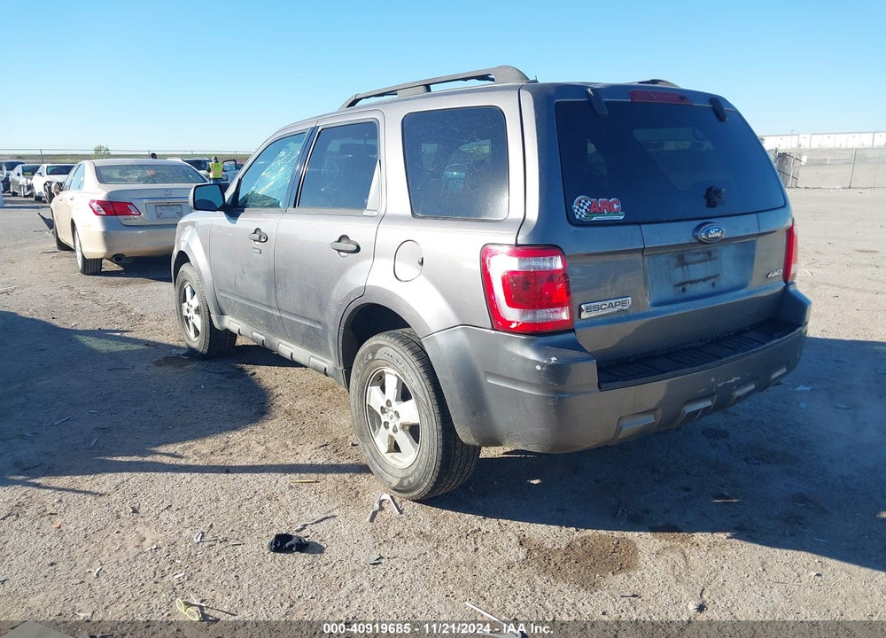 2009 FORD ESCAPE XLT VIN: 1FMCU93G09KA63739